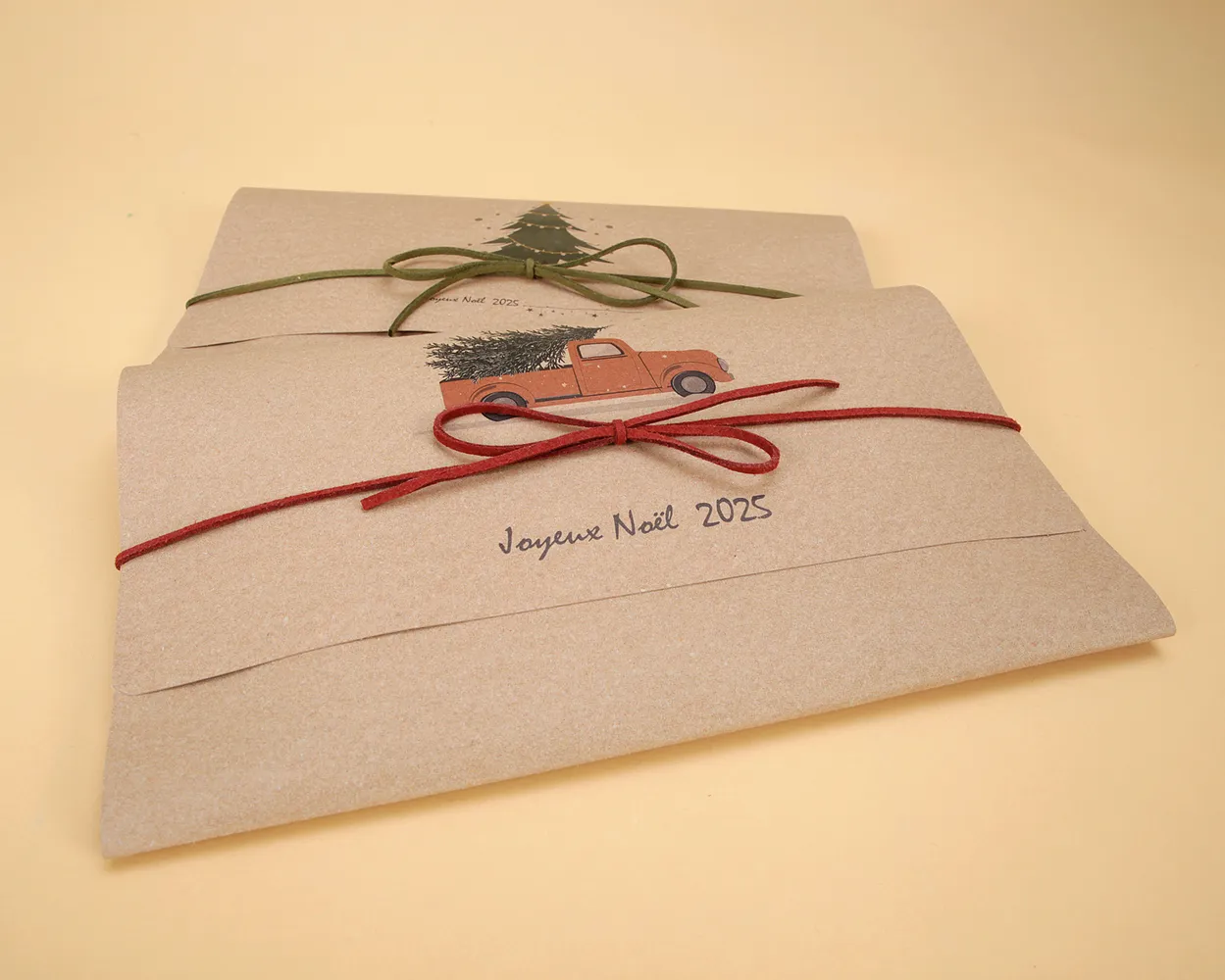 Christmas sobre en piel reciclada versión retro