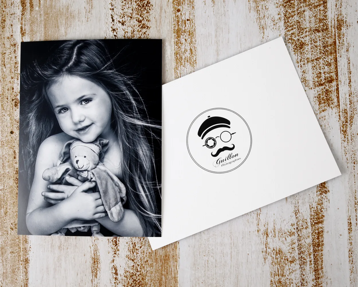 Tarjetón + Trasera cartón + Logo